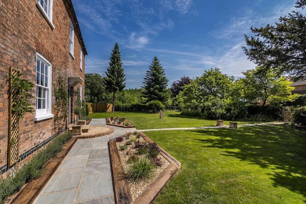 The Mill Hoveringham Bagian luar foto